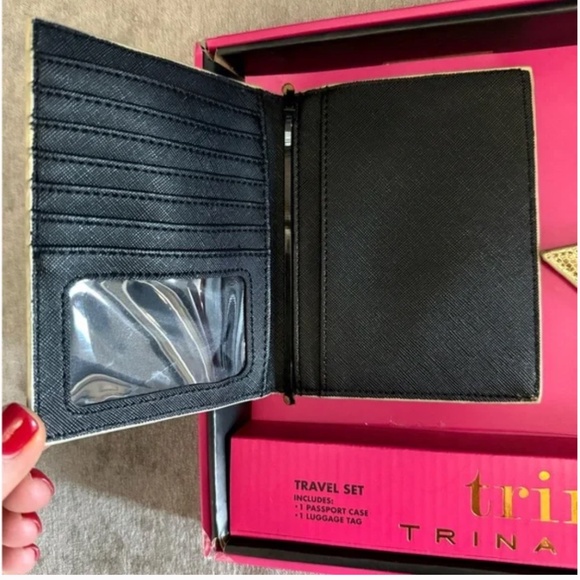 NWT Trina Turk Gold Travel Set: Passport Cover & Star Luggage Tag - Picture 4 of 5